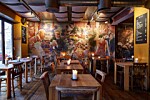 Atmosfæren i restauranten er intim og koselig. Foto: Tillatelse fra Delicatessen