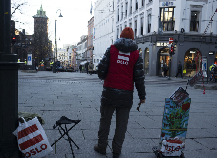 FÆRRE: Mindre folk betyr dårligere salg for Erlik-selgere
