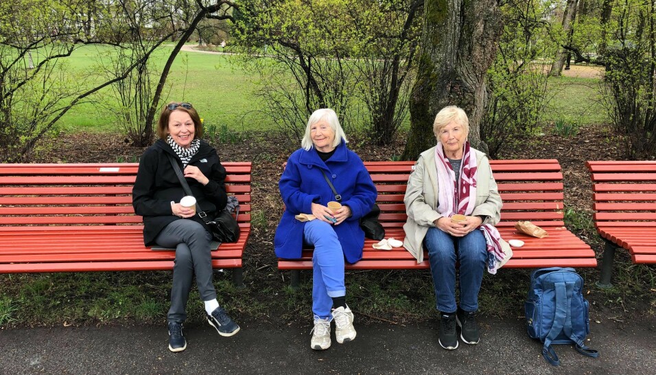 Møtes i parken: Fra venstre: Kjerstin Asplund (69), Randi Baadstø (71) og Liv Wille-Nielsen (72)