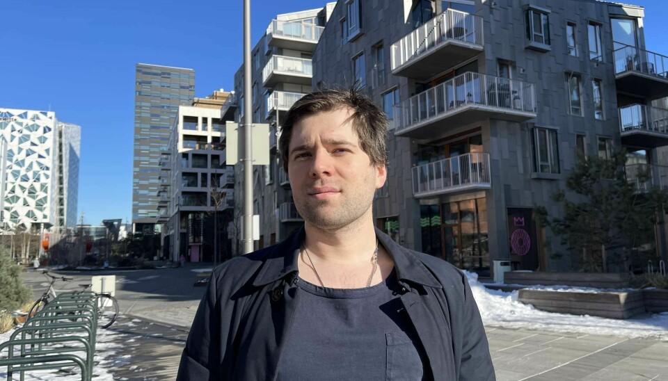 Peter Smedstad (35) er bosatt på Bjørvika og er daglig plaget av støy.