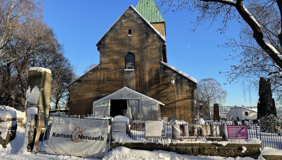 RENOVERES: Gamle Aker Kirke under renovering i den kalde vinteren. Her bygges det mye nytt og spennende som kommer snart.