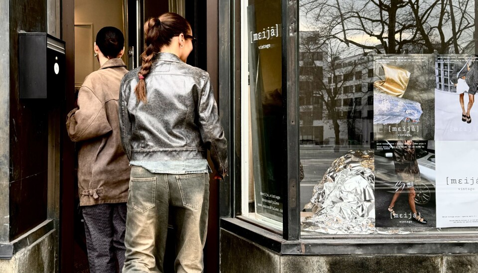 MEIJÂ: På vei inn i butikken.