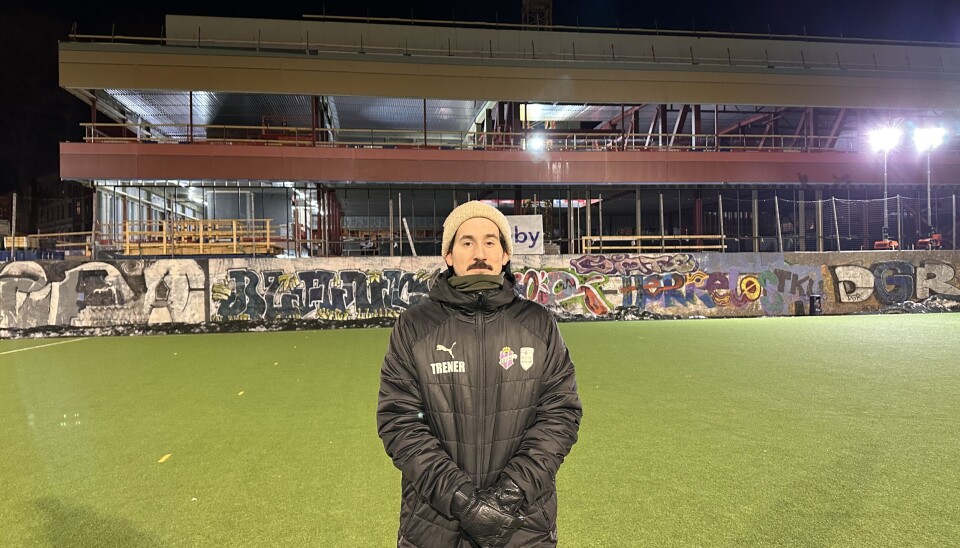 MOVE THAT BUS: A-lagstrener Danilo Henriquez (35) er blant de som gleder seg mest til anlegget står ferdig.