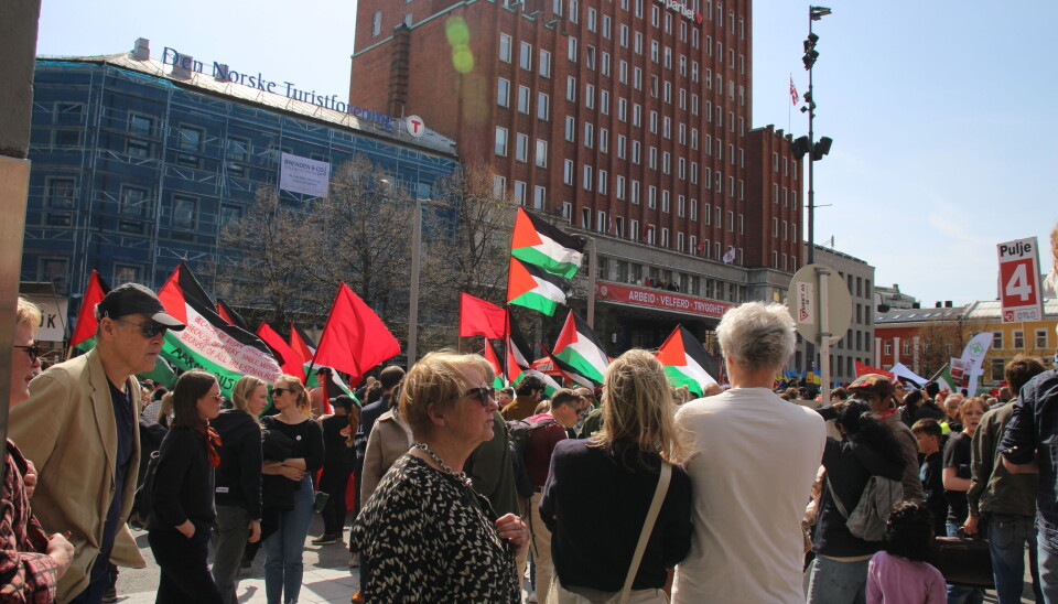 Solen skinte, og mange tok turen til Youngstorget 1.mai