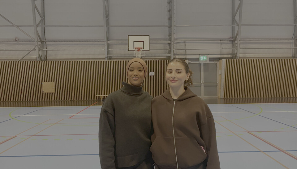 Amira Alare er deltager (venstre) og Eva Hansen (Høyre) er en av flere prosjektledere for jentesatsningen i bydel Gamle Oslo.