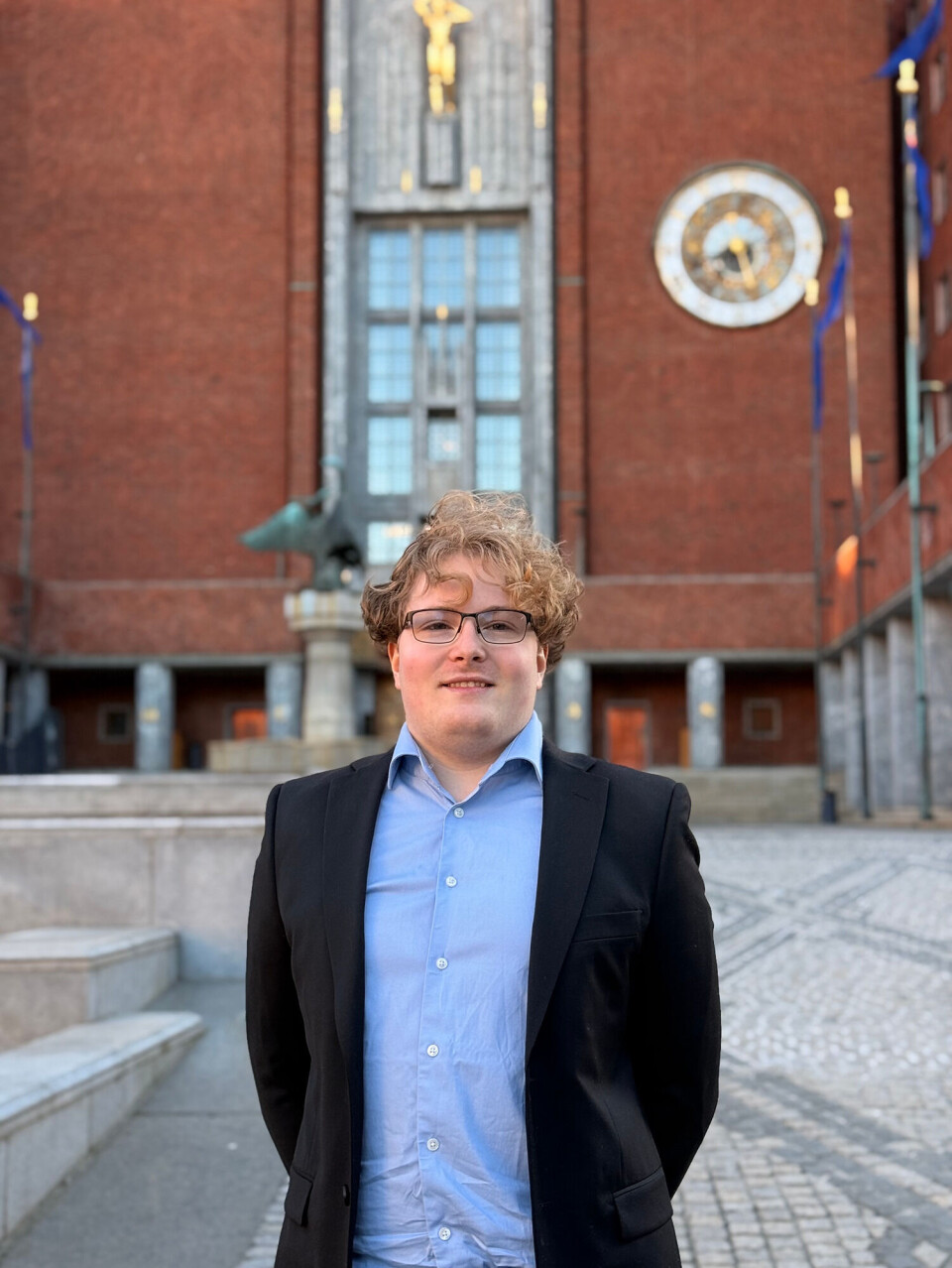 Bondevik, en av få politikere som nå krever svar