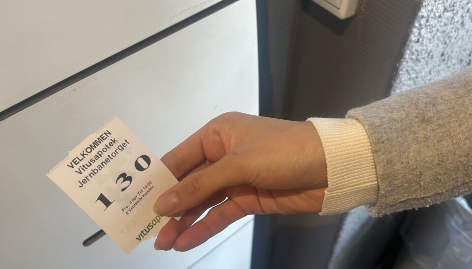 KØ FOR RESEPT: Mange trekker kølapp for å hente ut resepten på antidepressiva på St. Hanshaugen.