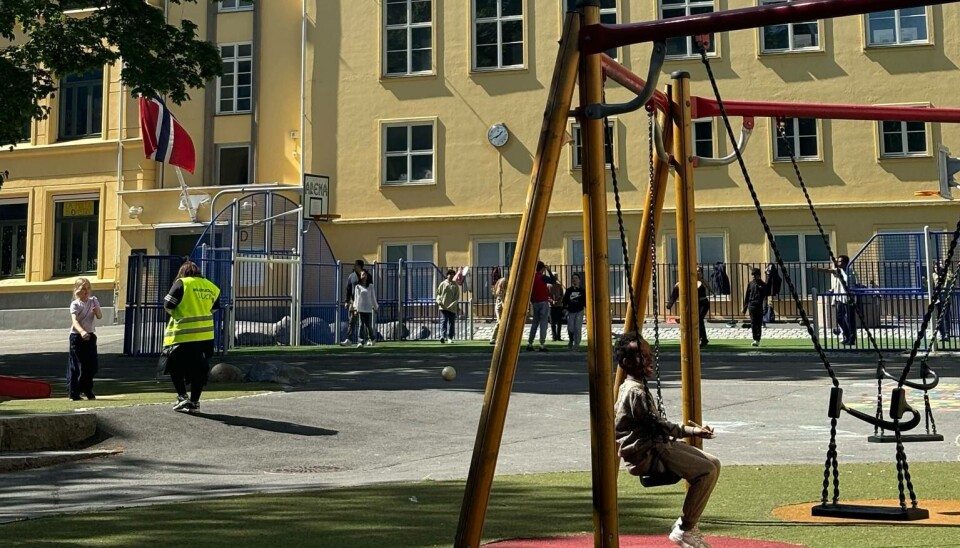Møllergata skolegård er fylt av elever