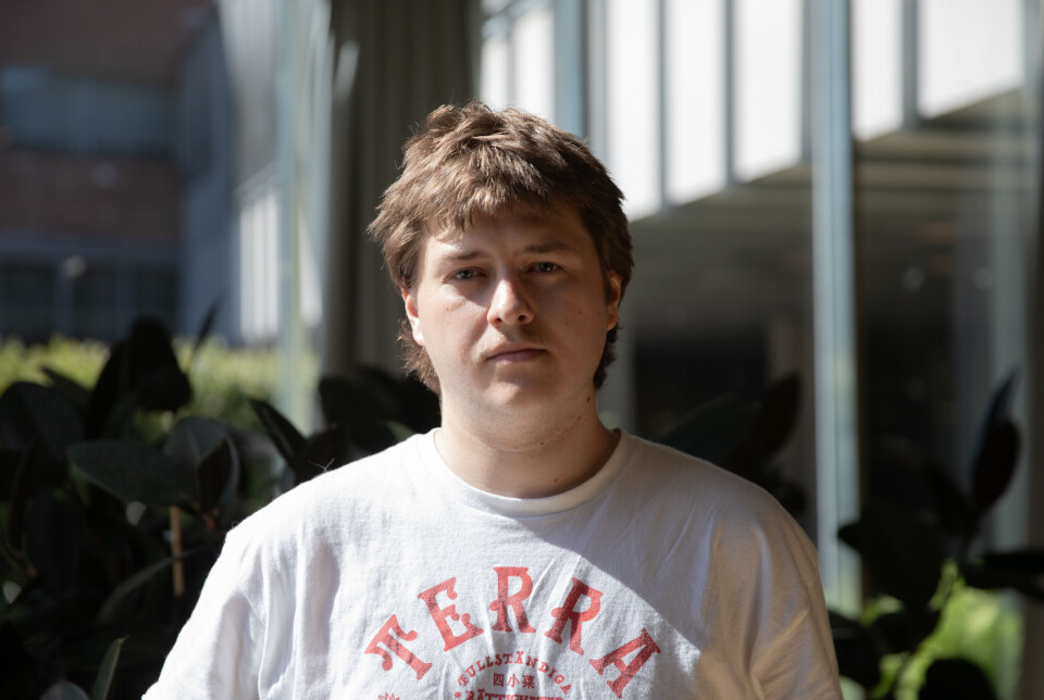 Dårlig unnskyldning: Student Tobias Engholm kjøper ikke skolens forklaring. – Jeg er fortsatt uenig.
