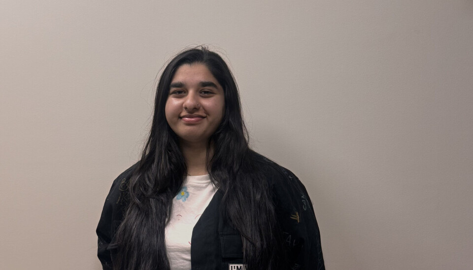 Hadia Mirza (18) leder arbeidet med ungdommens bystyresak om å forebygge ungdomskriminalitet i Oslo.